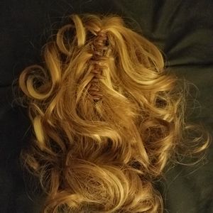 Clip on pony tail